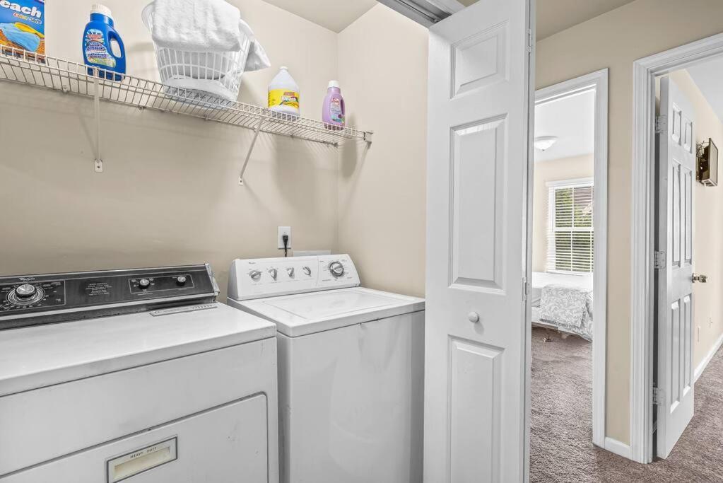 Charming Multilevel 4 Bedroom Townhouse Atlanta Bagian luar foto