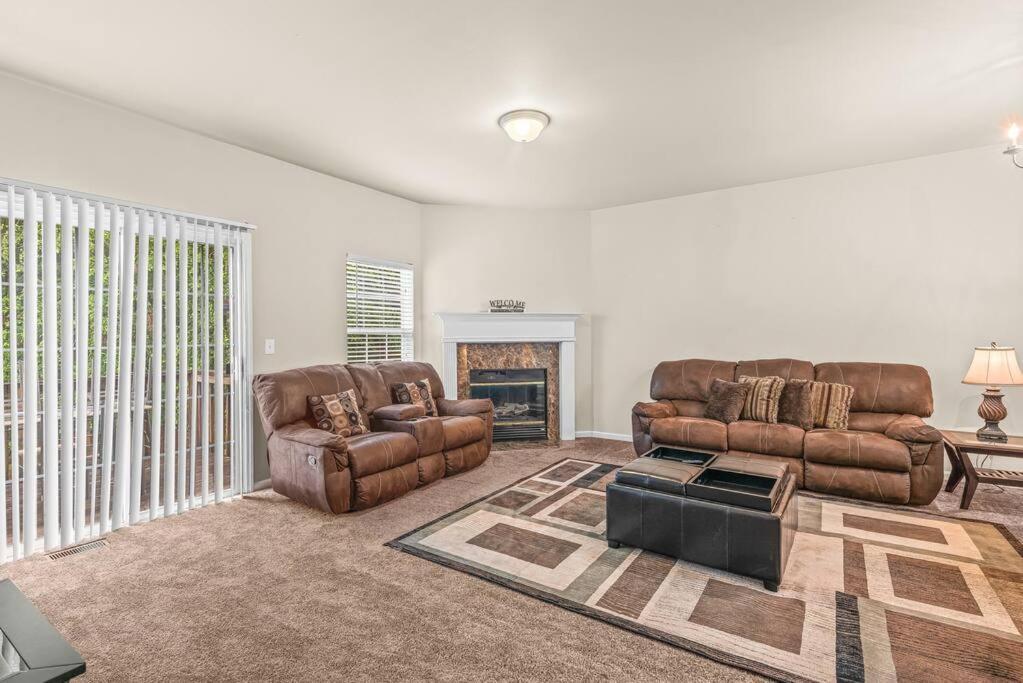 Charming Multilevel 4 Bedroom Townhouse Atlanta Bagian luar foto